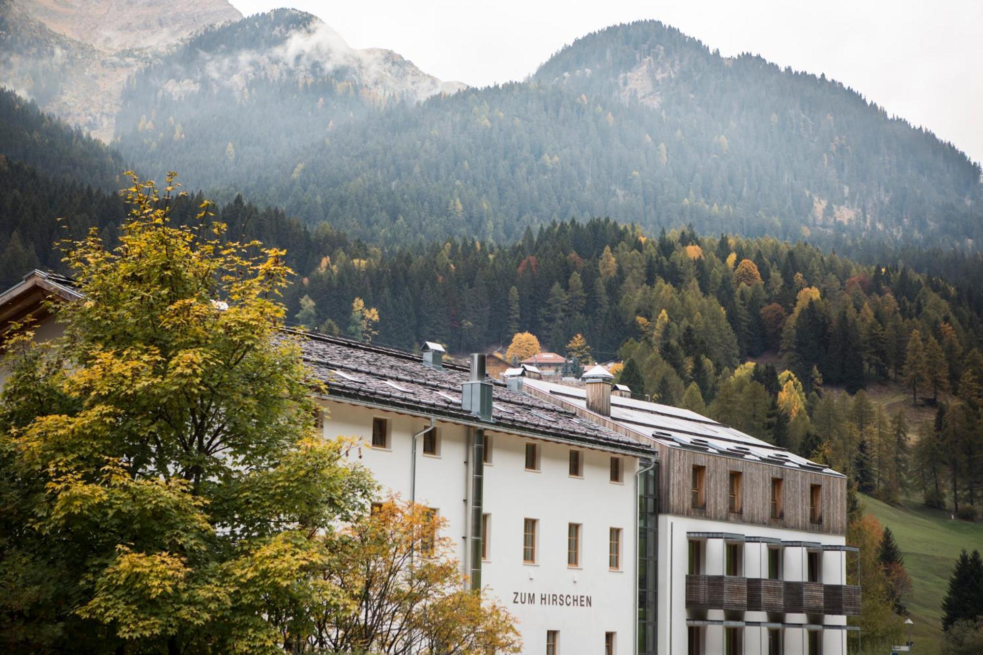 Zum Hirschen Boutique Hotel Val Di Non Unsere Liebe Frau im Walde Екстериор снимка